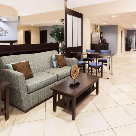 Microtel Inn & Suites By Wyndham Spring Hill/Weeki Wachee Esterno foto